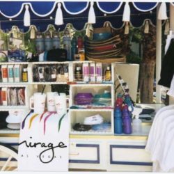 Custom merchandise display fixture for retail vending cart
