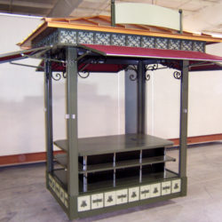 Custom outdoor retail unit for outlet mall merchandising