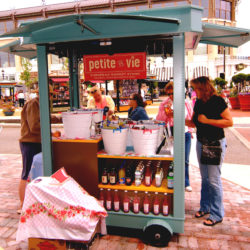 Outdoor vending cart for food or retail vending
