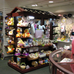 Retail merchandising unit or RMU for gifts and accessories