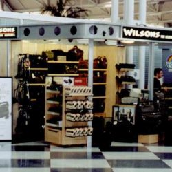 Airport modular retail kiosk includes security gate